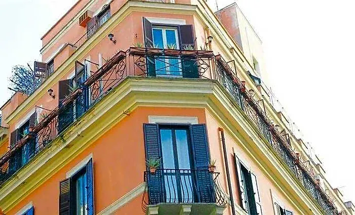 Golden Hotel 3*